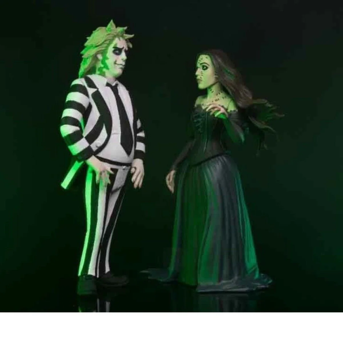 NECA Beetlejuice 2 Toony Terrors Beetlejuice & Delores 6-Inch 2-Pack Action Figures - Image 3