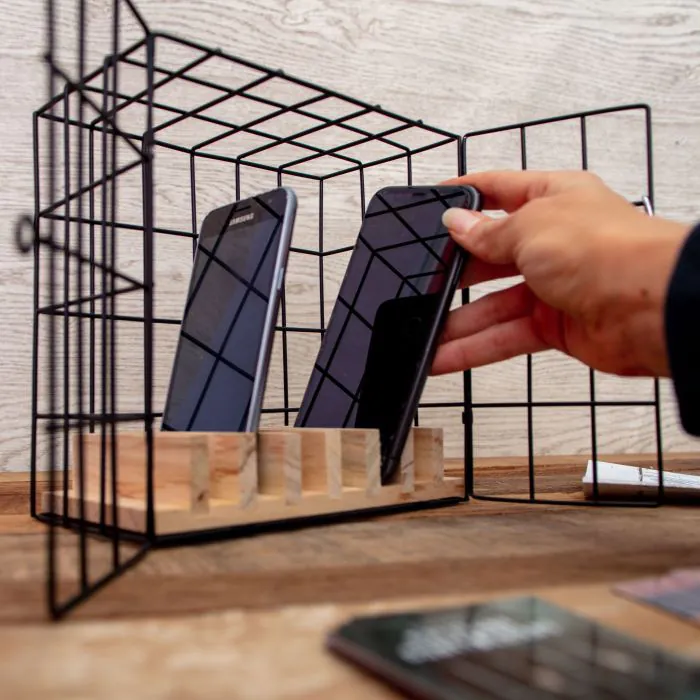 Phone Escape Room - Shackle Prison - Image 7